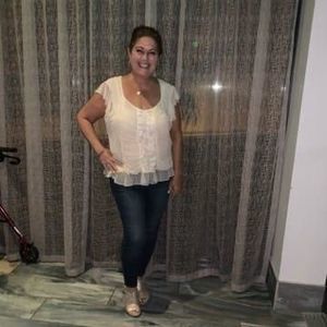 Meet your Posher, Debbie